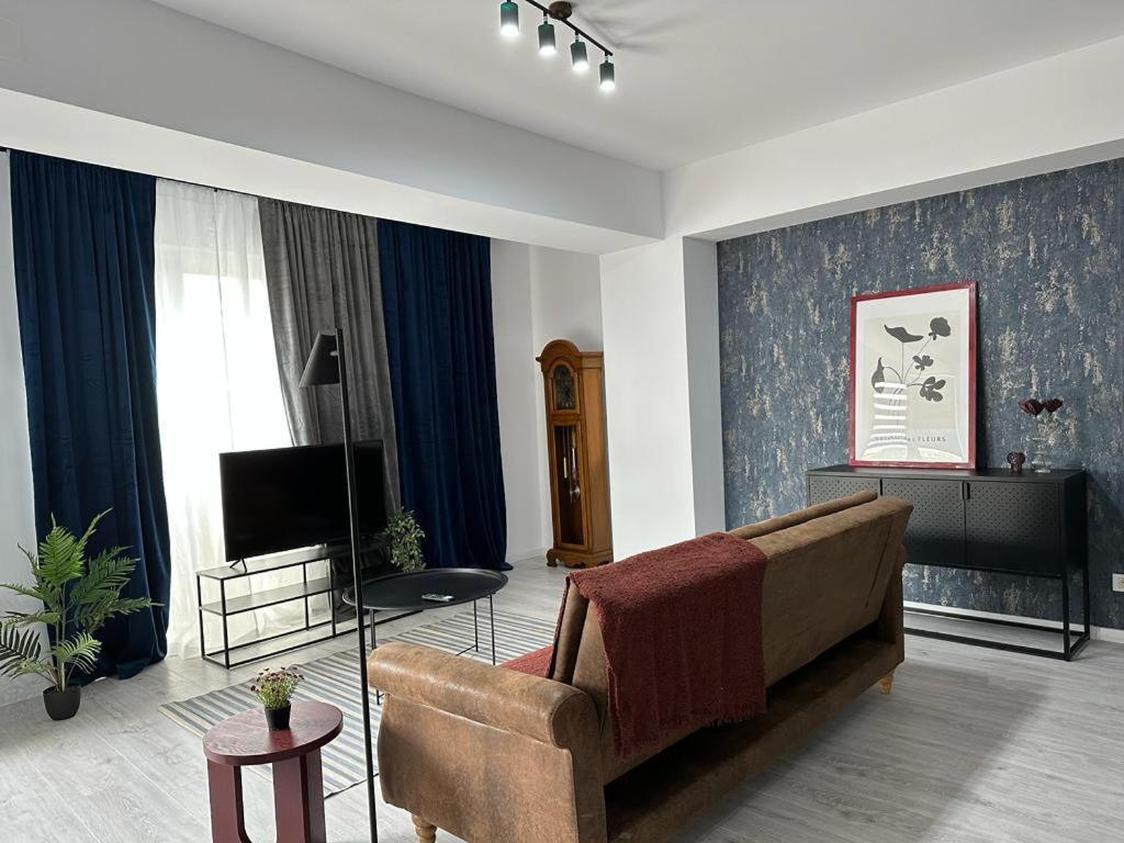 City Center Accommodation - 308 Resita Exterior foto